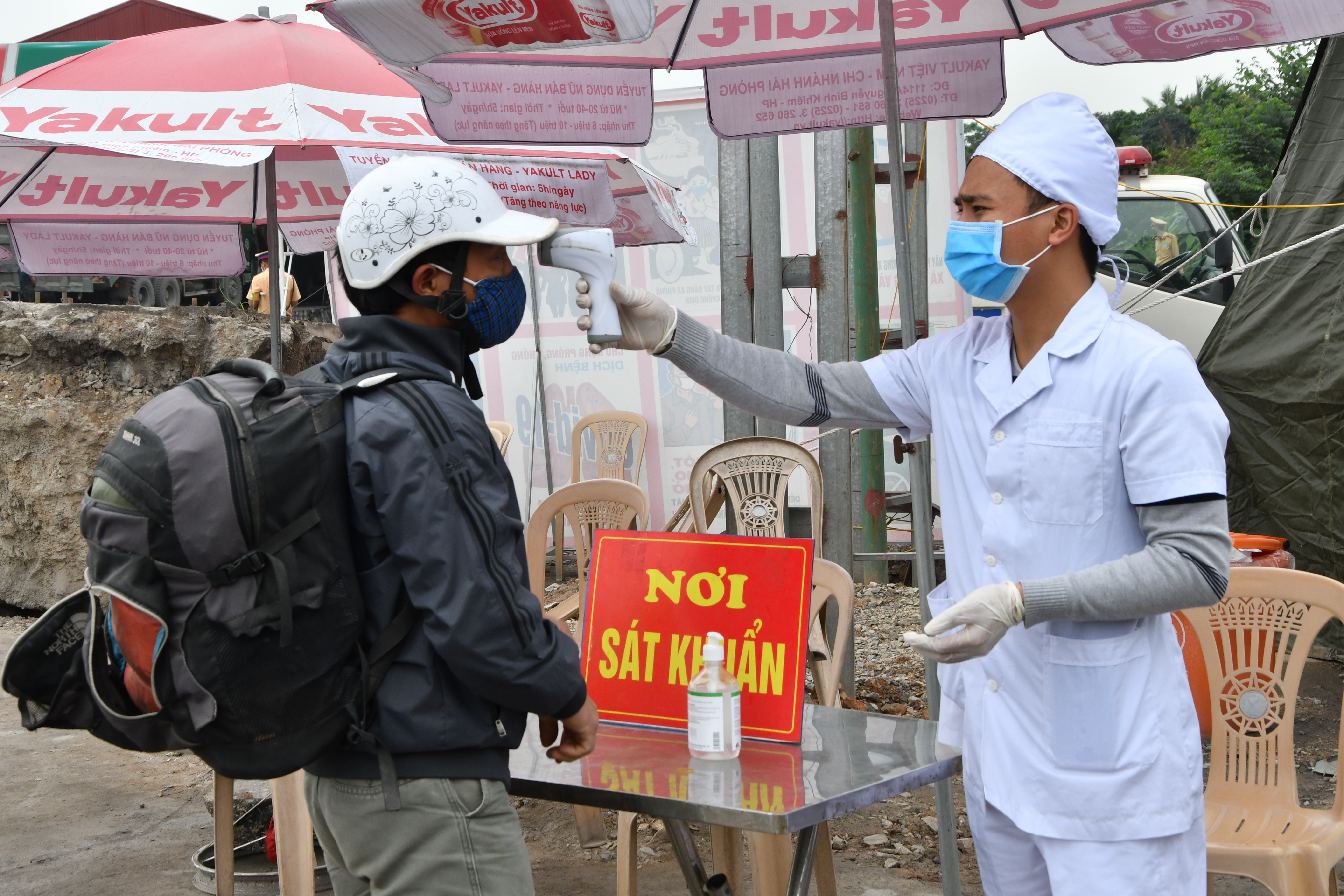 Từ 18h00' ngày 28/01/2021, thành lập 08 chốt kiểm soát dịch COVID-19 liên ngành tại các cửa ngõ ra, vào thành phố